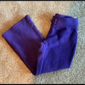Girls Children’s Place purple fleece pants 👖
